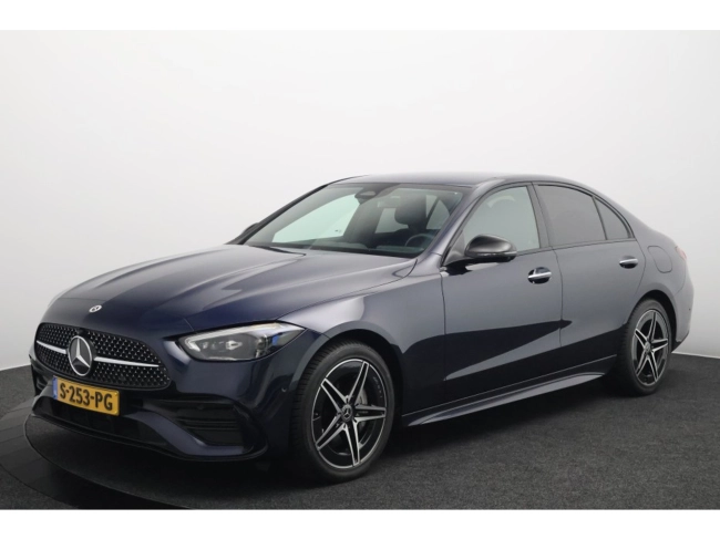 Mercedes-Benz C-Klasse - 300 e AMG Line Plug-In Hybrid (100 km Actieradius) | Leer | Camera | Elektr. Stoelen | Navi