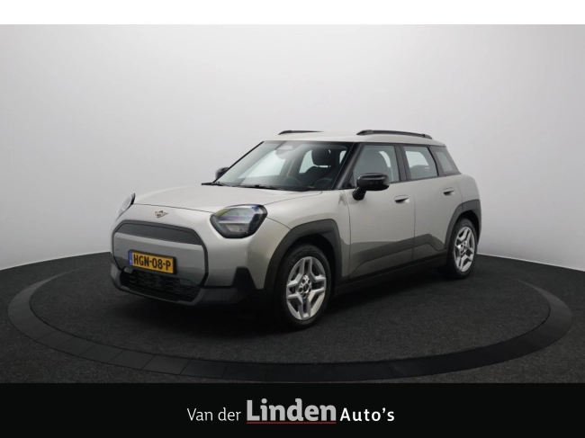 MINI Mini - Aceman E Essential 42.5 kWh SOH 99,5% | Eerste Eigen. NL-Auto | 5.200km | Two-Tone Jetblack | NAVI