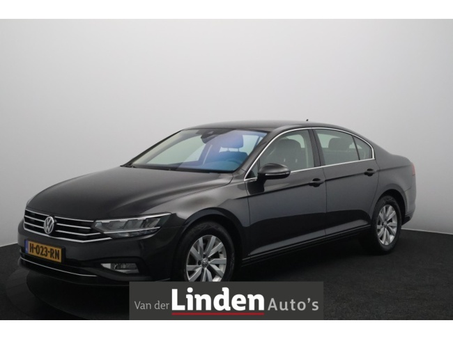 Volkswagen Passat - 1.6 TDI Comfort Business 120PK DSG | Naviagtie | Apple Carplay &Android| Led